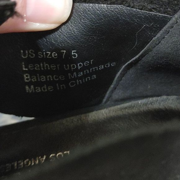 Very Volatile Black Booties - Picture 5 of 6